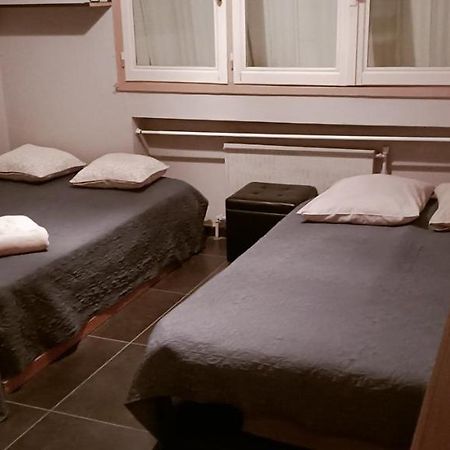 Grand Appartement Fonctionnel Et Calme Sur Lyon8 A 2 Pas Du Metro מראה חיצוני תמונה